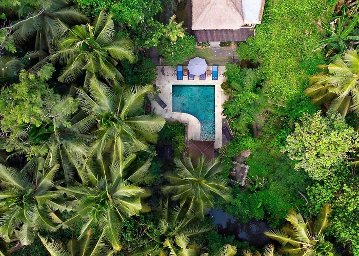 Hotel Kebun Indah 4*