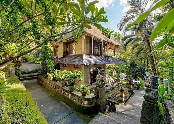 Hotel Kebun Indah 4*