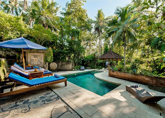 Kebun Indah 4*