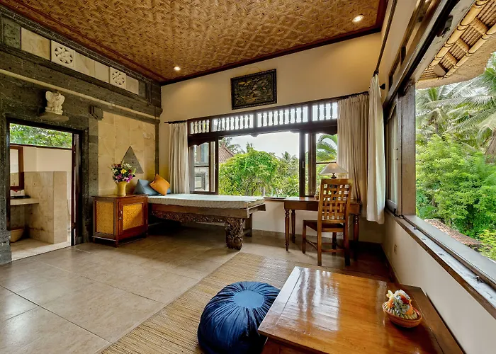 Hotel Kebun Indah 4*