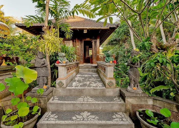 Otel Kebun Indah 4*