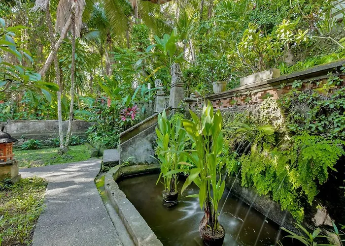 Kebun Indah Hotel