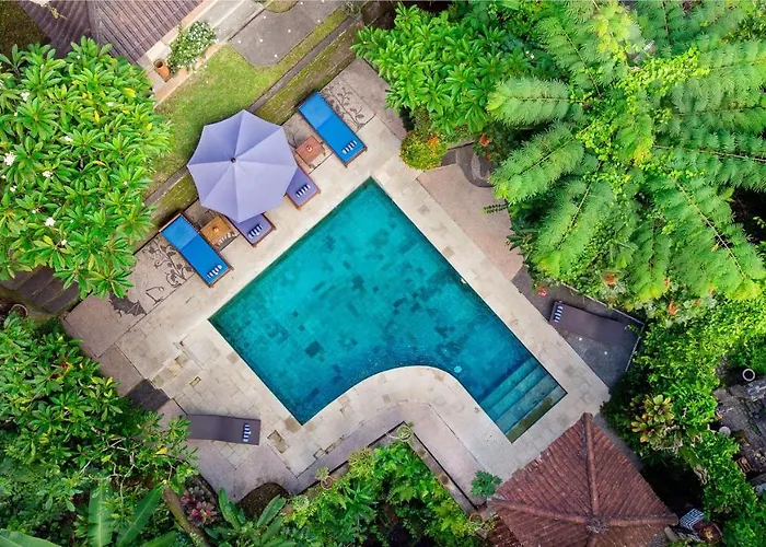 Hotel Kebun Indah 4*